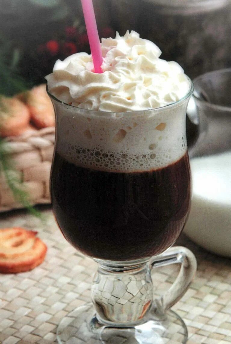 Сывороточно молочный напиток с клубникой. Кефир тан айран. Монте напиток молочный. Бзмж, 4,0%, 260г, эрманн ооо. Как называется молочный напиток.