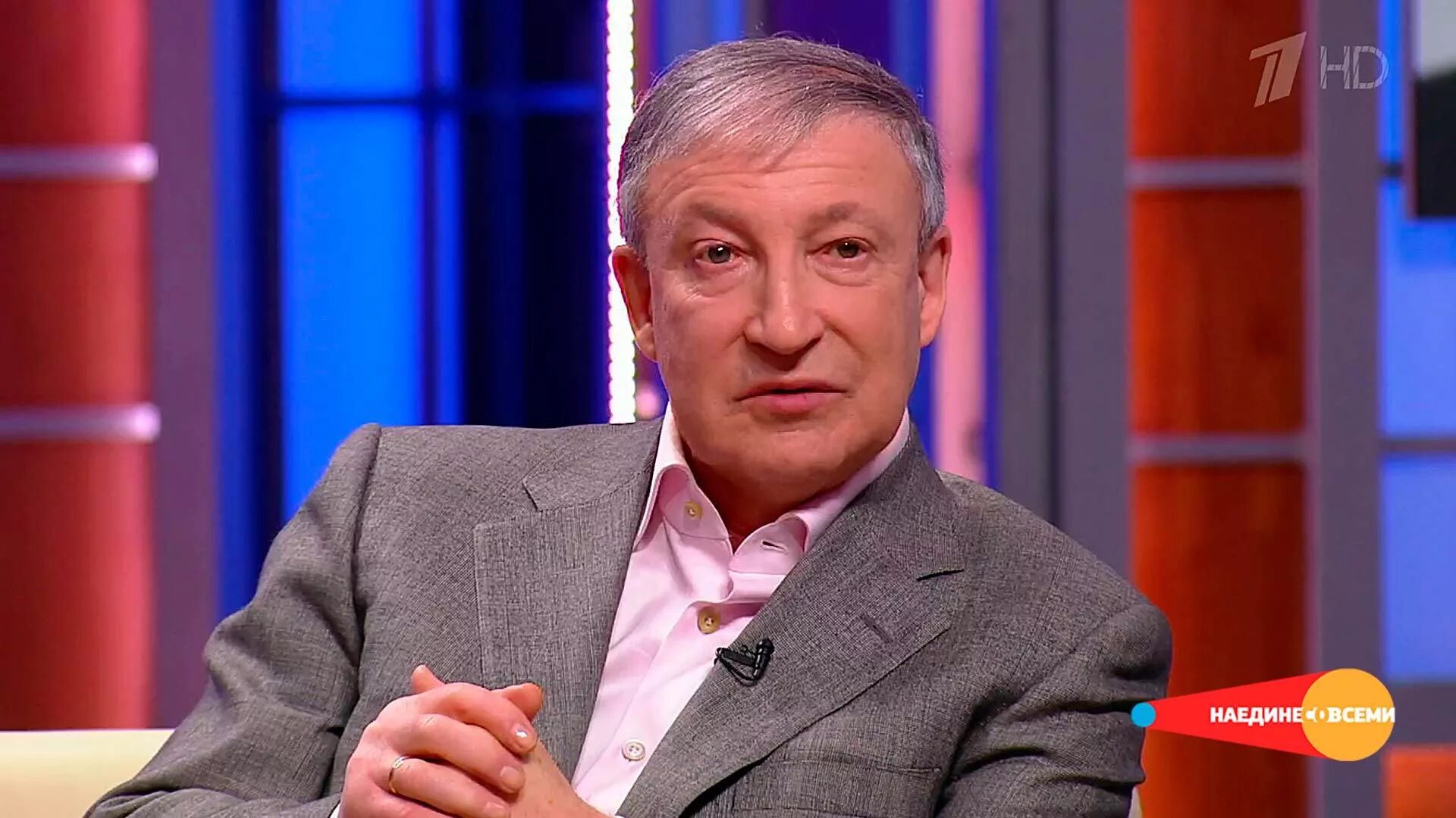 комик лысый аншлаг. юмористы аншлага фамилии мужчины. юмористы аншлага фамилии мужчины. юрий аскаров аншлаг. аскаров мистер бин.