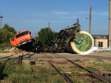Столкновение камаза с поездом сегодня