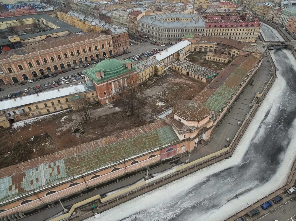 Императорские конюшни в Санкт-Петербурге на Конюшенной. Императорские конюшни в Санкт-Петербурге Стасов. Конюшенное ведомство в Петербурге. Конюшенная площадь Санкт-Петербург.