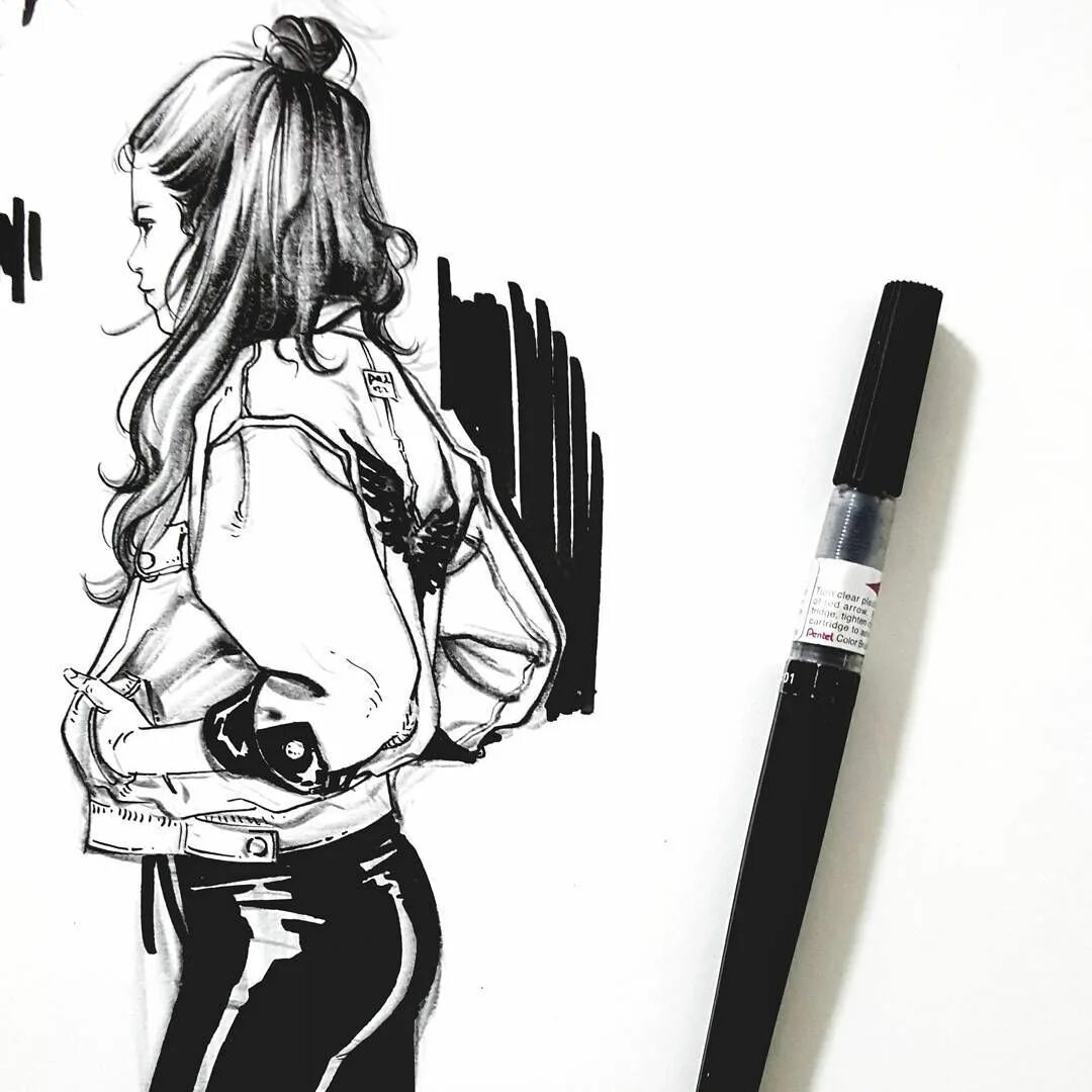 Девушка держит перо. Женская рука с ручкой. Pen girl incident. Pen girl incident. Pen girl incident.