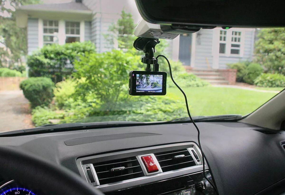 Видеорегистратор качество 2025. Видеорегистратор на ваз 2110. регистратор dash cam. видеорегистратор bluavido 8 в 1. видеорегистратор 2025г.