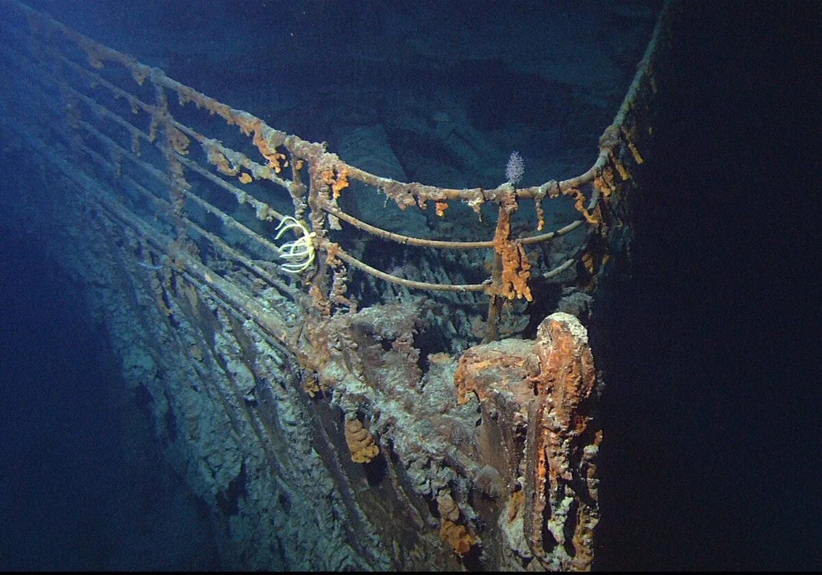 Титаник подняли со дна океана. Титаник под водой сейчас 2022. Титаник затонул в 1912. Затонувший Титаник 2022. Титаник 1985.