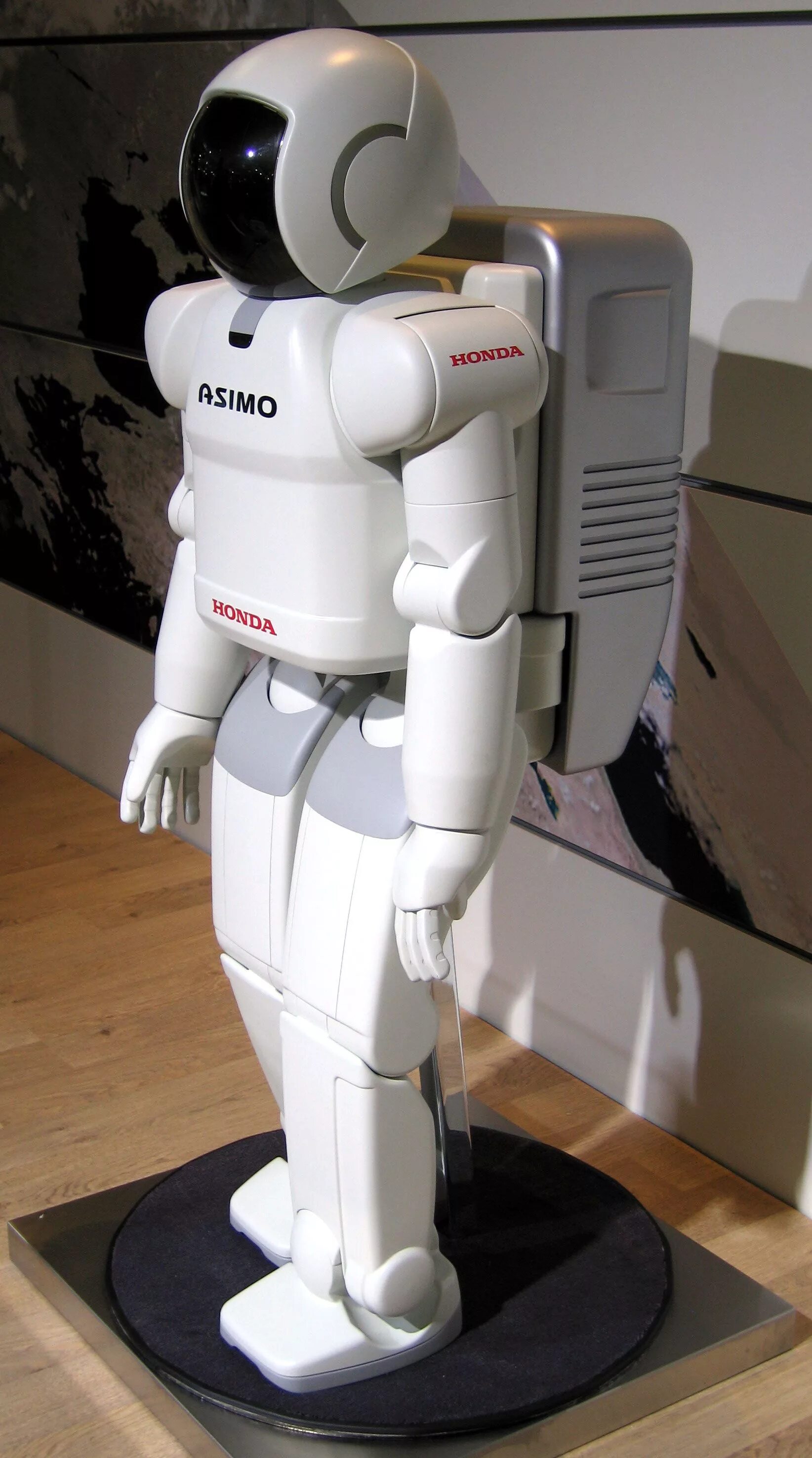 Робот асимо. Робот асимо хонда. робот андроид asimo. асимо 2000. honda asimo 1st generation.