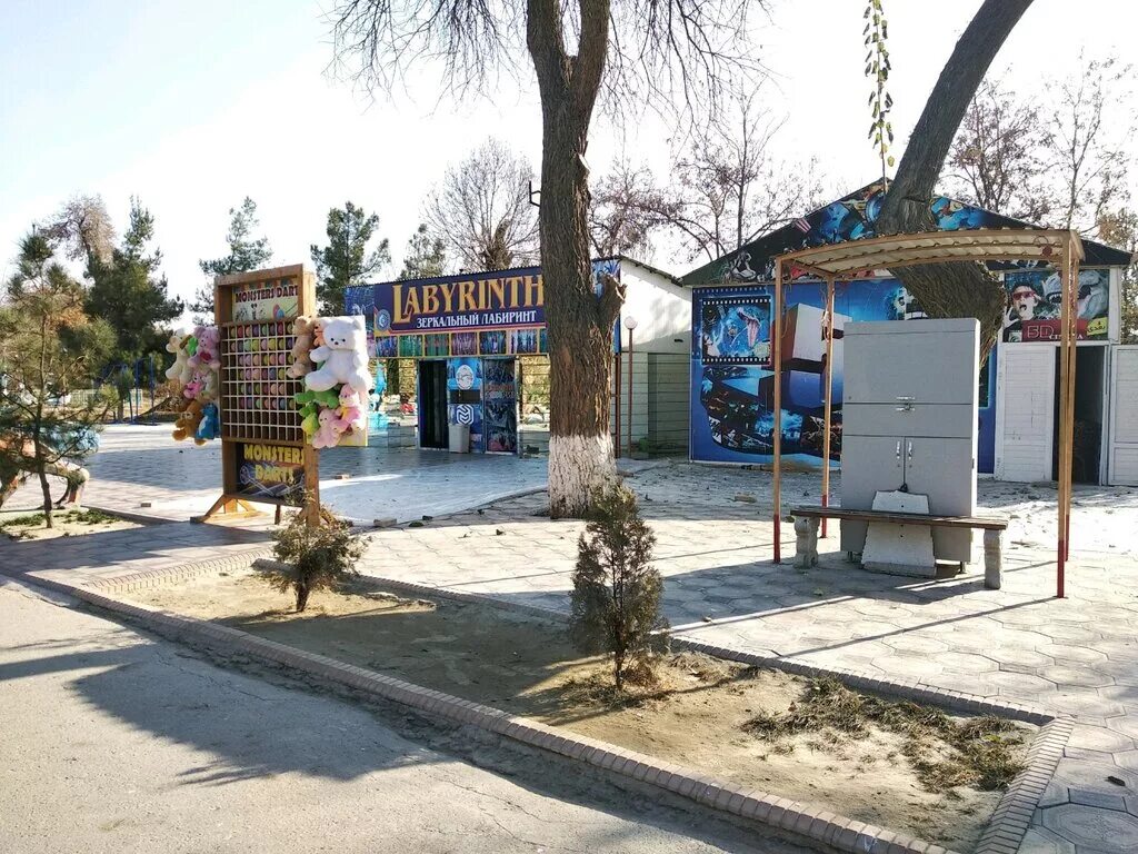 Farg'ona istirohat bog'i. Узбекистан бухара парк. Бухара парк. Парк имени саманидов бухара. Самарканд.