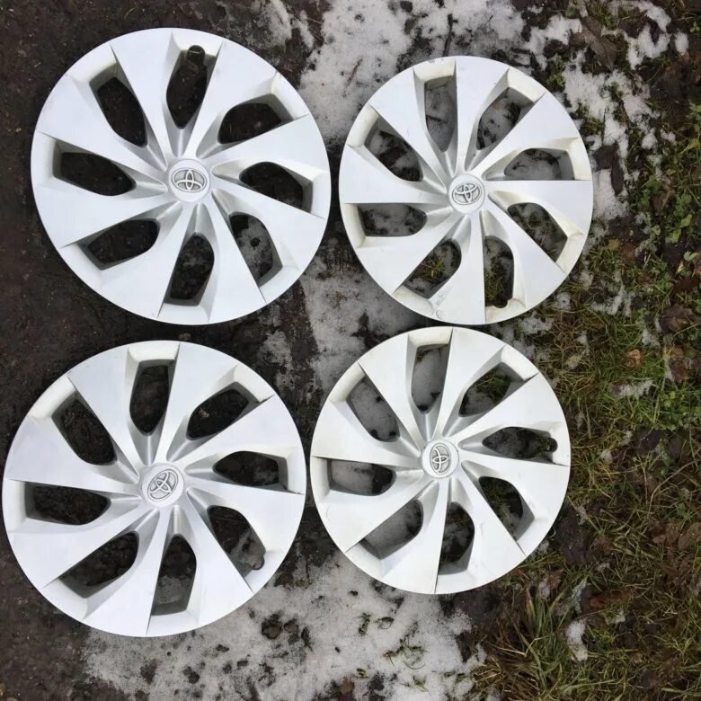 Колпаки тойота королла r16. Колпаки на тойота королла r16 оригинал. Колпак тойота королла r16 артикул. Колпак тойота королла r16 артикул. Колпаки toyota corolla r15.