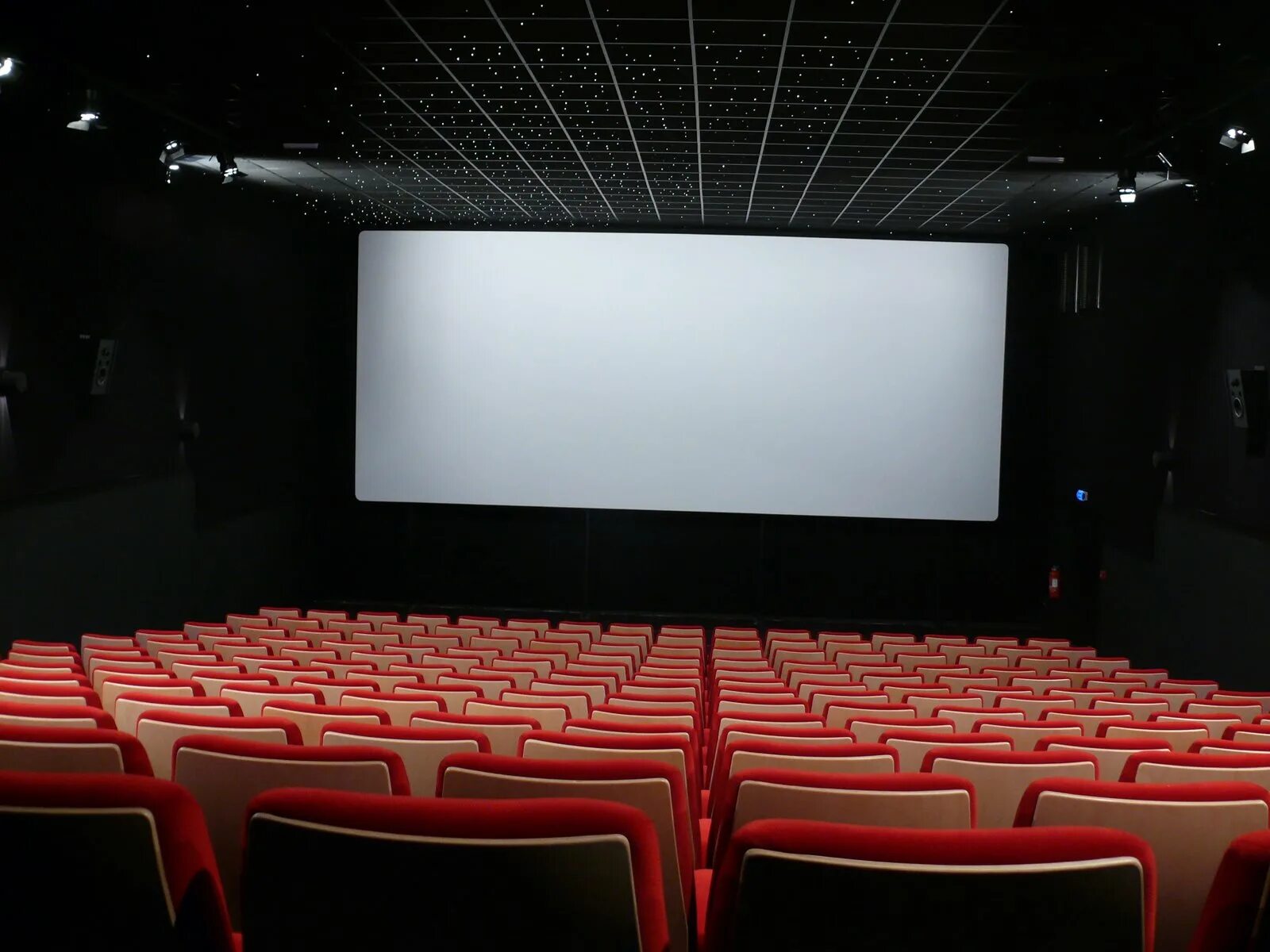 Одни из нас сериал с 2023 г. Сэм одни из нас сериал 2023. Cinema 4d building. Кинотеатр пассаж екатеринбург. The new cinema to build next year.