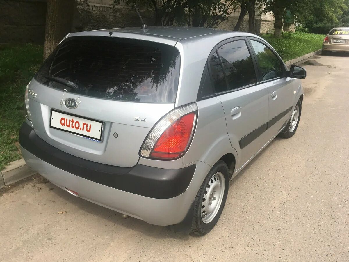 Куплю рио хэтчбек пробегом. Kia Rio 2006 хэтчбек. Kia Rio II хэтчбек 2006. Kia Rio 2007 хэтчбек серебристый. Киа Рио 2006 года хэтчбек.