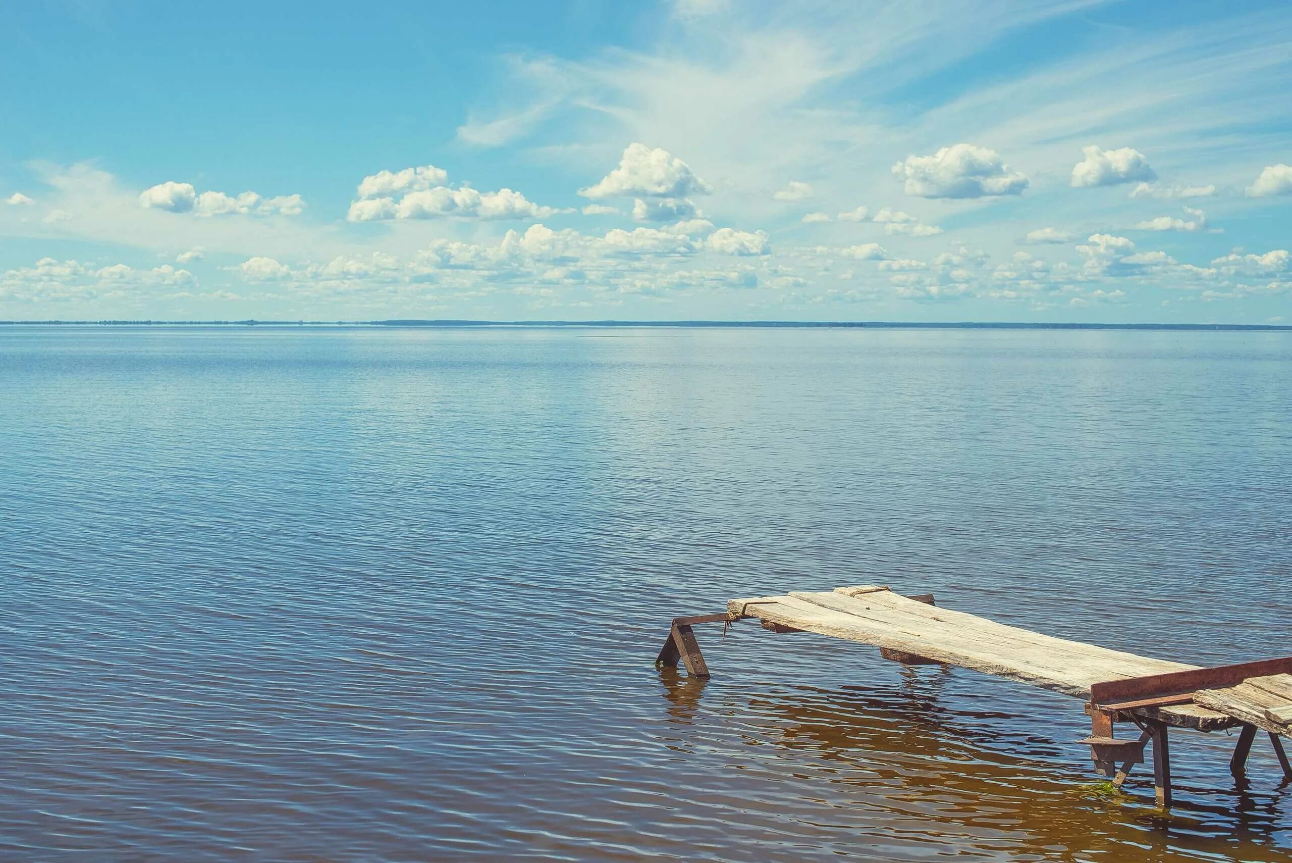 Гдов чудское озеро. Псково-чудское озеро. Чудское озеро псковская область. Псков и псковская область. Остров семский псковское озеро.
