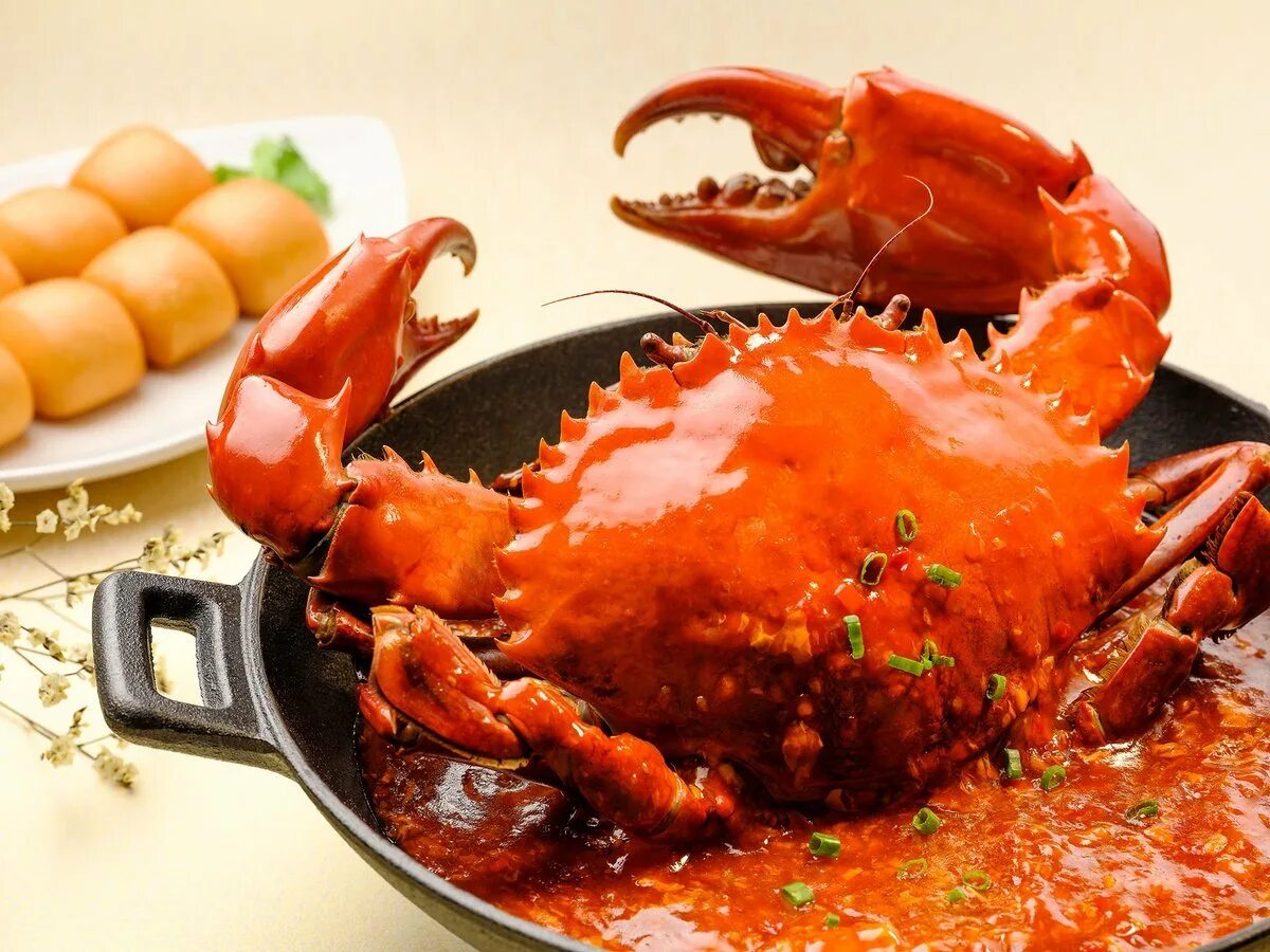 Чили краб Сингапур. Chilli Crab (Чили-краб). Чили краб Сингапур соус. Пеппер краб по сингапурски. Пища крабов