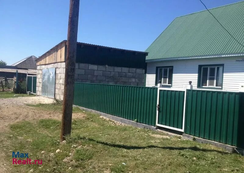 Алт край дома. С новиково бийский район алтайский край. село новиково бийского района. село лесное алтайский край бийский район. село первомайское бийский район алтайский край.