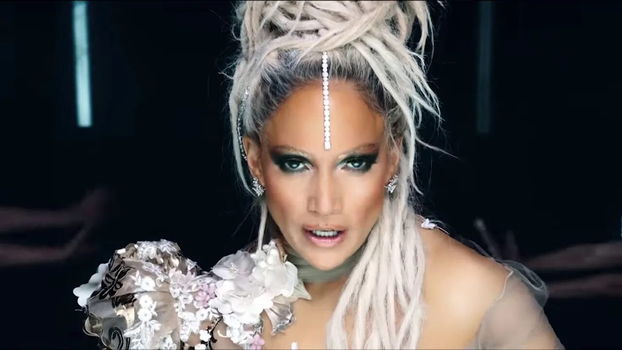 Самые последние клипы. Jennifer Lopez el anillo клип.