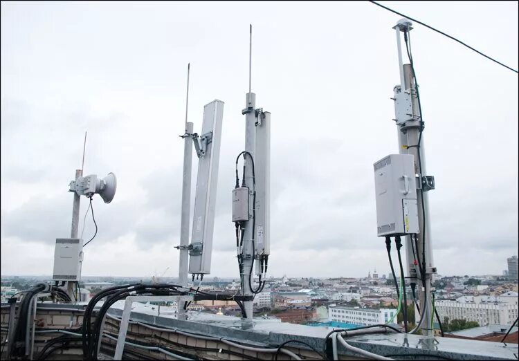 Hytera dmr. Вышка сотовой связи 5g. Базовая станция подвижной сотовой связи что это. Вышка мобильной связи. Оборудование подвижной связи.