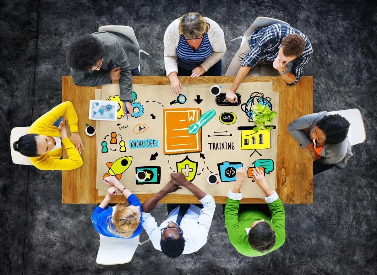 Креативное мышление. Разработка креативной идеи. Идея команда. Дизайнер. Креативность идеи.