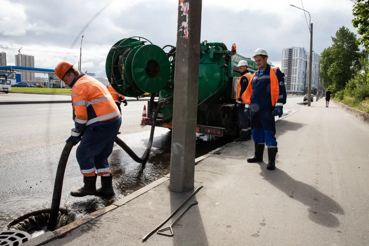 Водоотведение санкт петербург. Водоканал Санкт-Петербурга. ГУП Водоканал Санкт-Петербурга логотип. Канализация Водоканал. Реконструкция дождевой канализации.