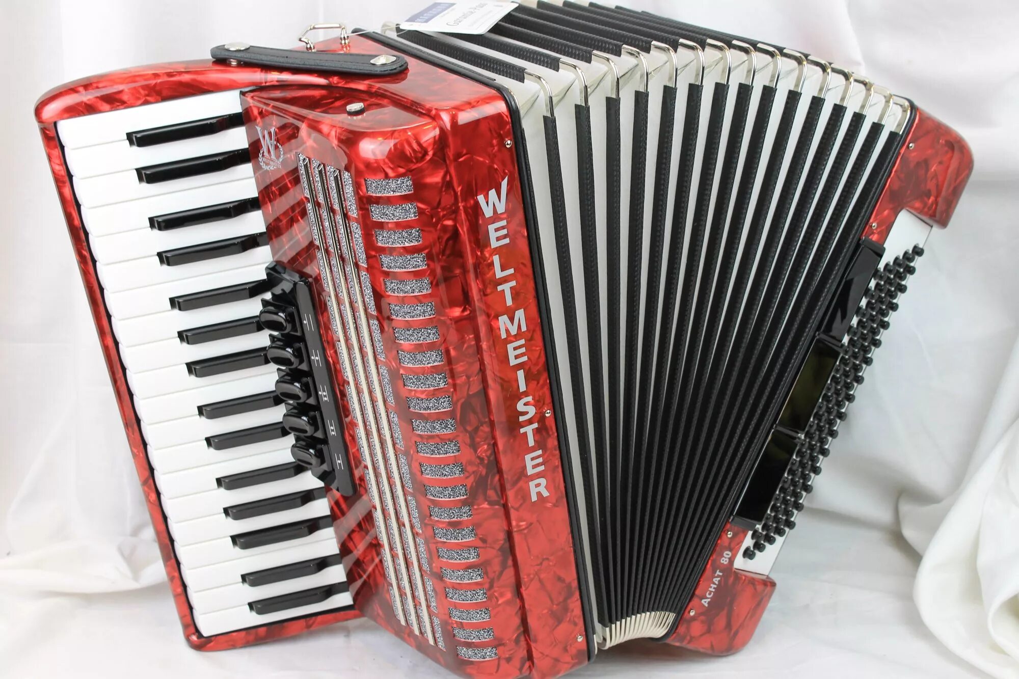 Accordion. Аккордеон. Баян аккордеон вектор. Аккордеон aurus. Красивый аккордеон музыкальный инструмент.