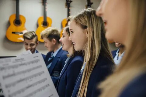 School sings