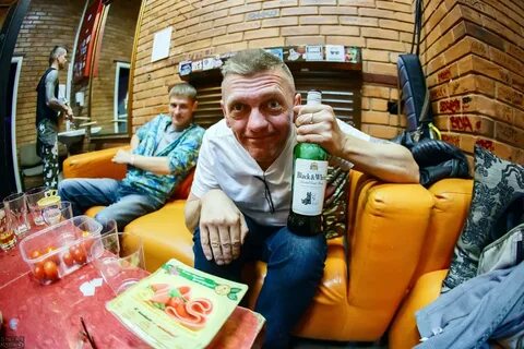 Включи в зале ожидание