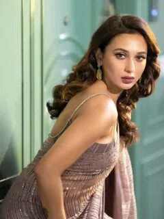 These gorgeous saree looks from Mimi Chakraborty are a perfect fit for this...