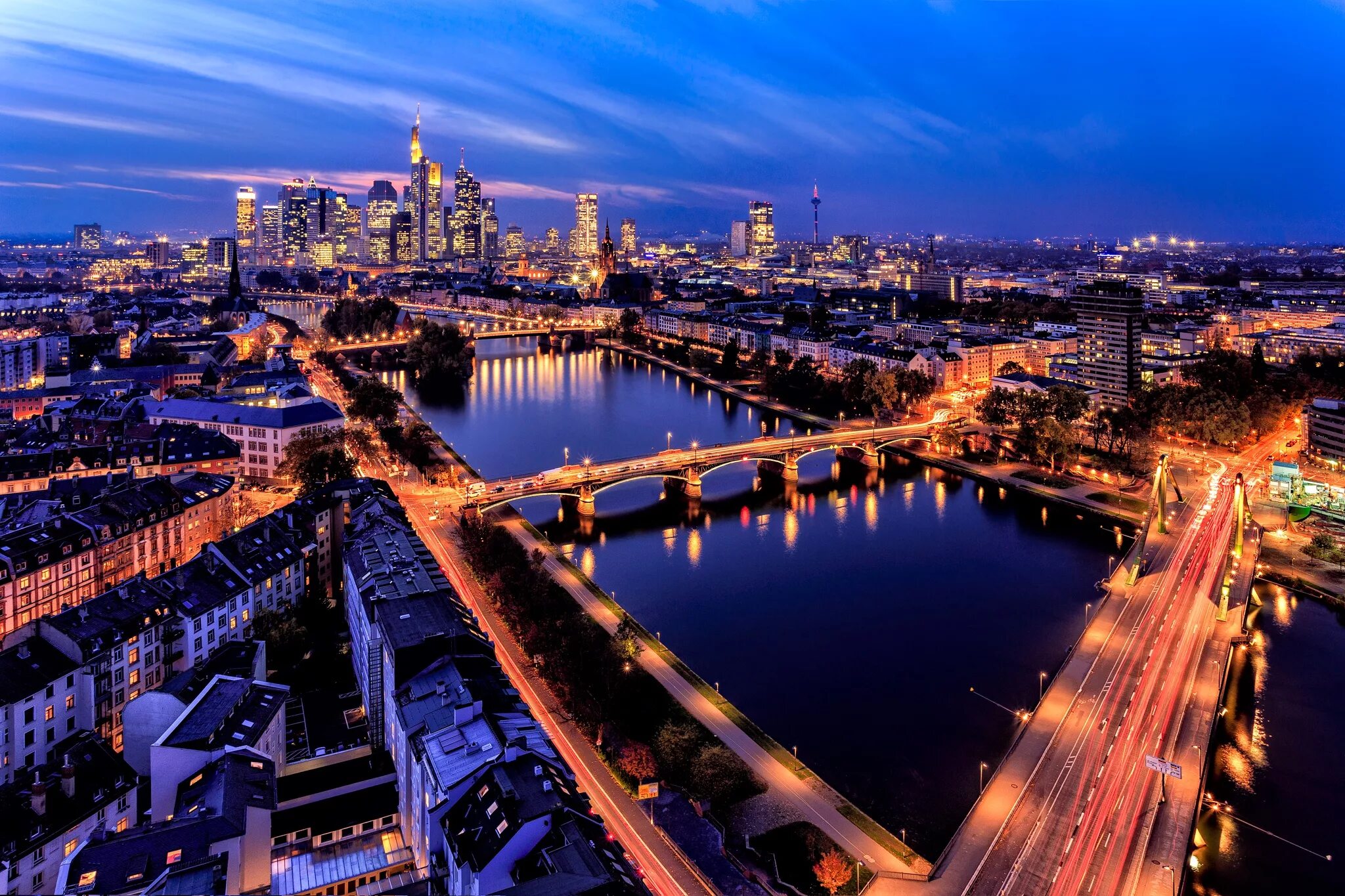 Майн река. Франкфурт-на-Майне. Франкфурт Германия. Frankfurt am main Германия. Франкфурт-на-Майне ночью.