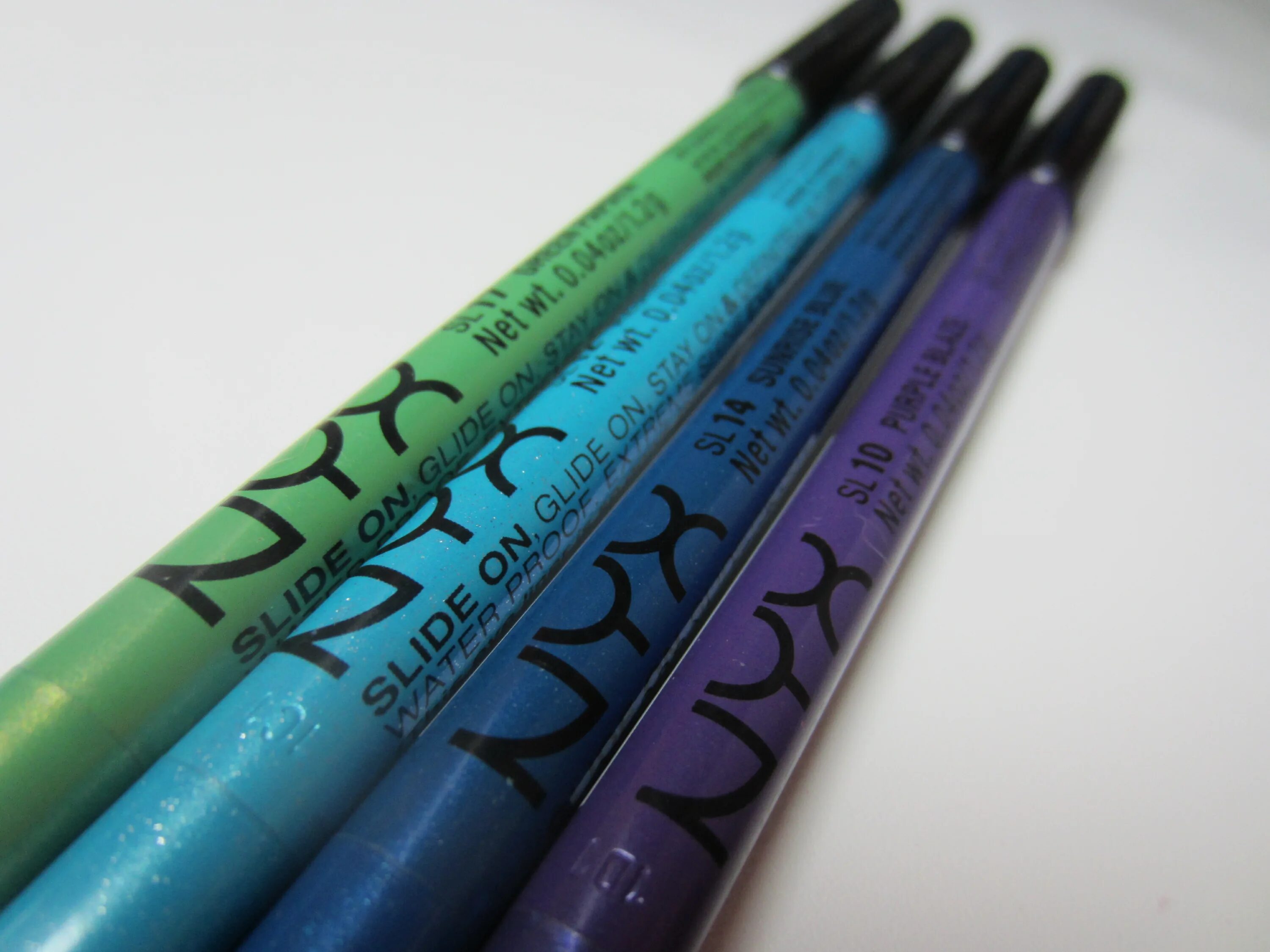 NYX карандаш Санрайз Блу. NYX карандаш для глаз sl08. Eyeliner Pencil. NYX белый карандаш для глаз.