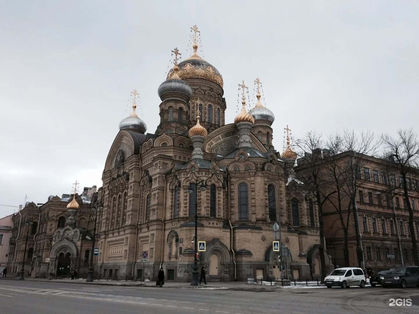 Монастыри подворья спб. Успенское подворье Оптиной пустыни в Санкт-Петербурге. Подворье монастыря Оптина пустынь в СПБ. Подворье Оптиной пустыни в Москве. Успенское подворье монастыря Оптина пустынь.