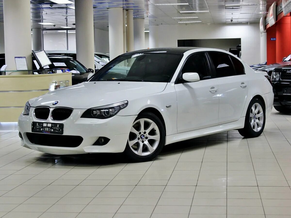 BMW e60 2009 белый. BMW e60 Рестайлинг белый. BMW 5 2009. БМВ 5 2009 белая. Е60 2009