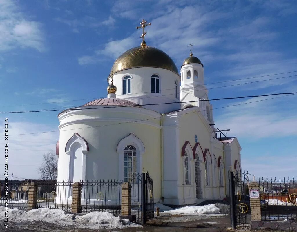 Белоярский свердловская область. Церковь в Косулино в Свердловской области. Храм в Косулино Белоярского района. Церковь село Косулино. Храм Флора и Лавра Косулино.