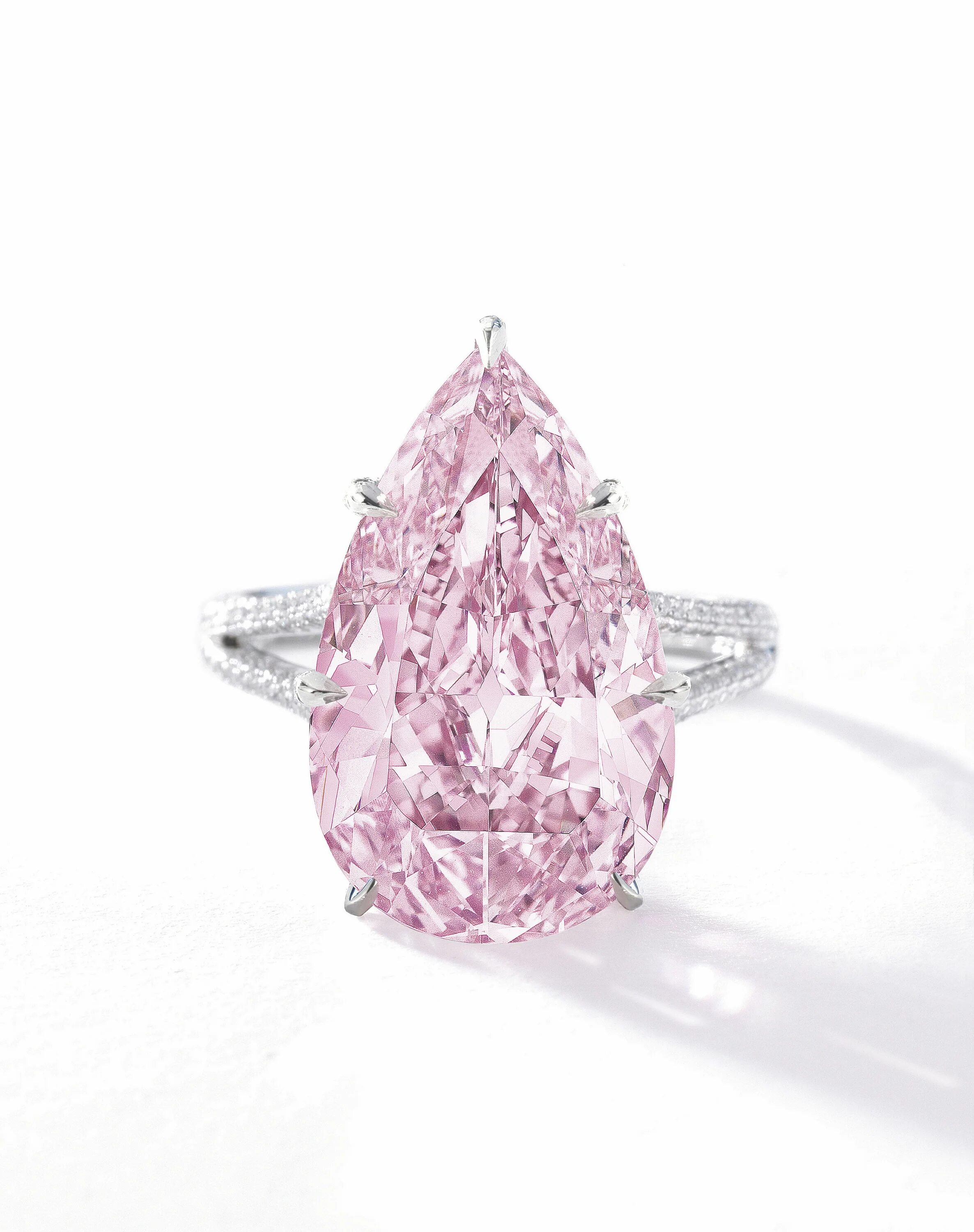 Шкала цвета бриллиантов. Pink diamond перевод. Здравствуйте пинк даймондс. Алмаз пинк 24k. Pink diamond перевод.