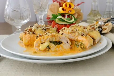 Куриные грудки с грецким орехом