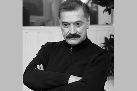 Тихонович певец