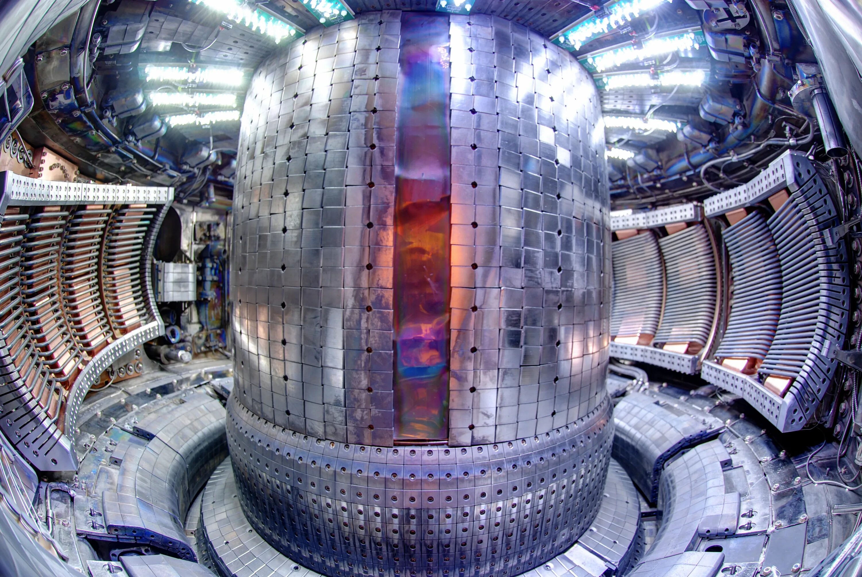 Токамак плазма. Атомный реактор . Атомная Энергетика. Tokamak-Energy-st40. Термоядерный реактор токамак.