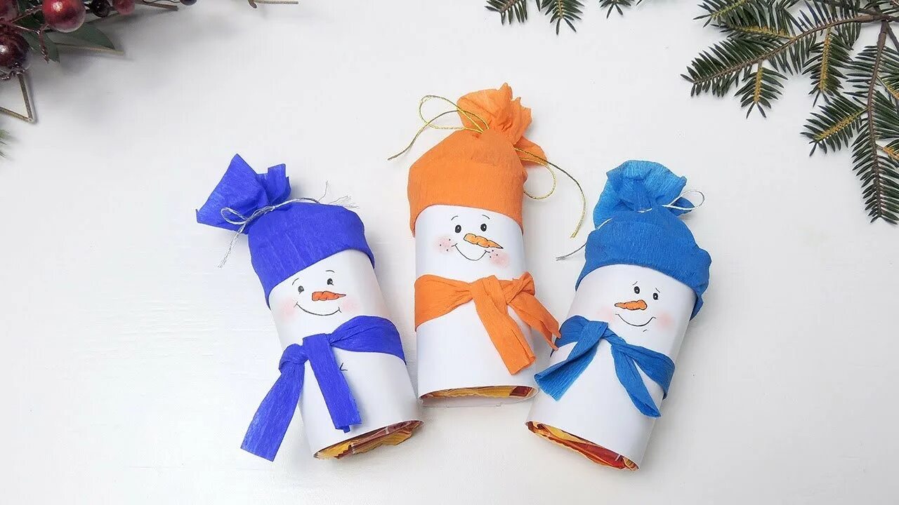 Новогодние елки и игрушки. Как сделать новогоднюю игрушку 2 класс. Елочные игрушки из бумаги. Елочные игрушки излампоч. Оригинальная елочная игрушка.