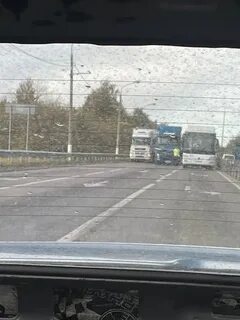 В домодедово водовоз врезался в самолет