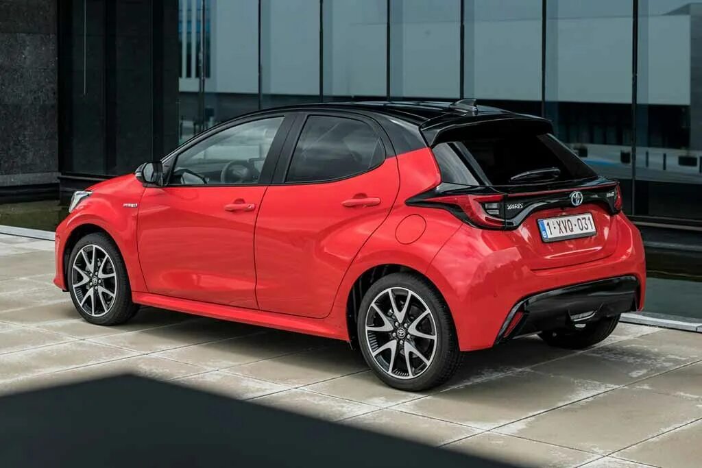 Toyota yaris hybrid 2021. Toyota yaris hybrid 2021. Toyota yaris hybrid 2022. Toyota yaris 2017 white. Тойота ярис 2021 года.