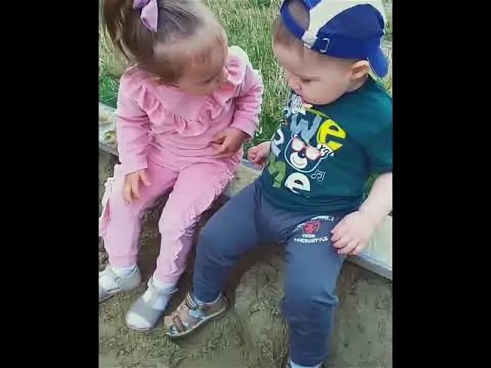 Ой девчонка со двора. Хабиб девчонка со двора. песня девчонка со двора хабиб. пока самая красивая девчонка со двора на на на.