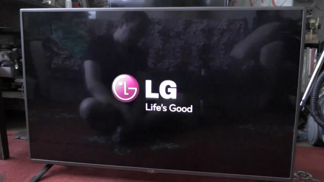 Мерцание на телевизоре LG. Мерцает телевизор LG. Подсветка телевизора LG. Телевизор LG моргает экран. Телевизор моргает подсветка