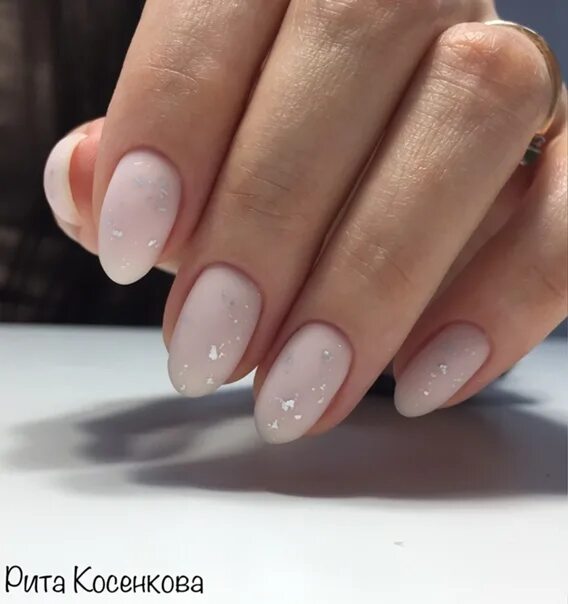 Молочный камуфляж. Маникюр камуфляжной базой. маникюр с базой камуфляж на короткие ногти. маникюр камуфляж база нежный. ногти с камуфляжем нежные.