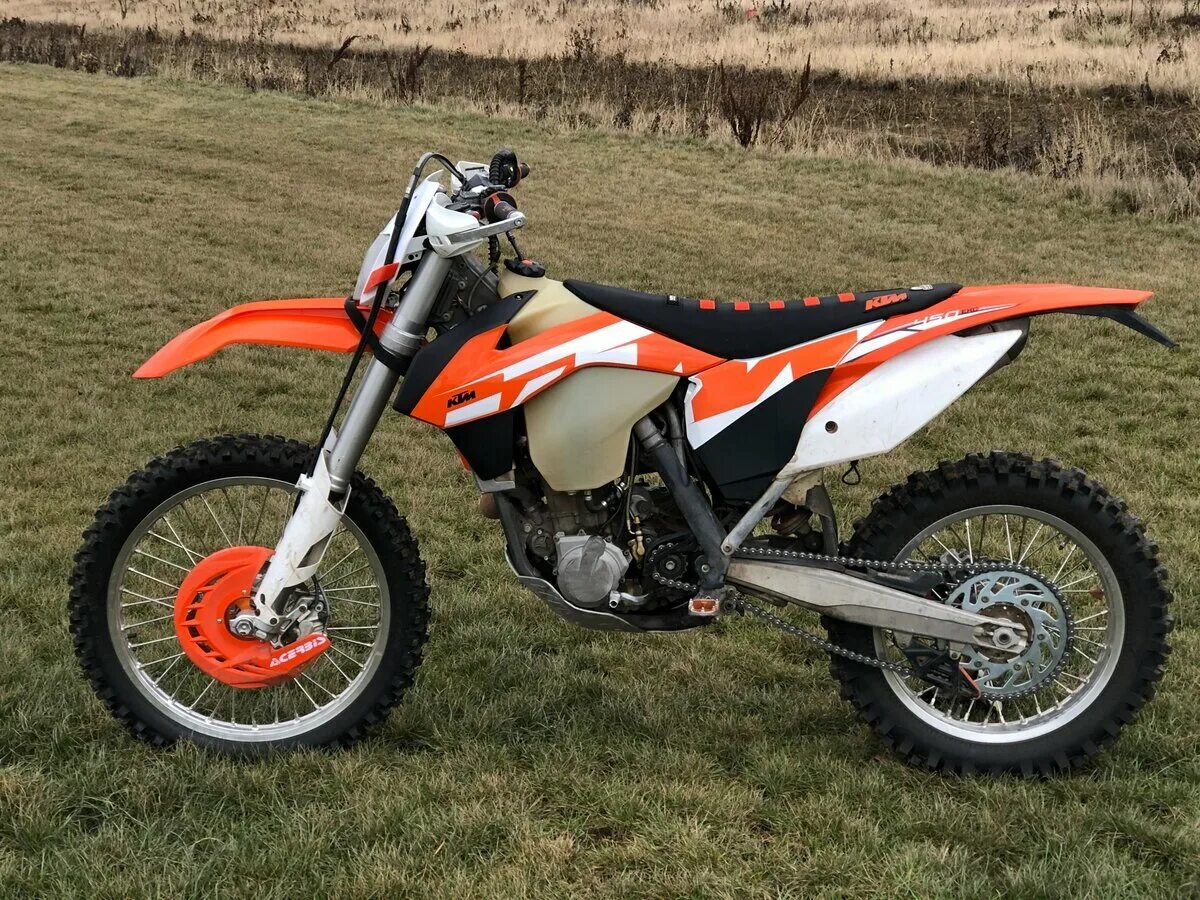 Ктм 450 эндуро. На мотоцикле ktm 450 exc. Ктм 450 эндуро. Ktm 450 exc f. Ктм 450 2023.