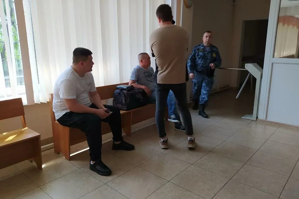 Контрабанда чита. Ящик контрабанда. Контрабанда трепанг. Банды забайкалья 90. Левочкина чита.