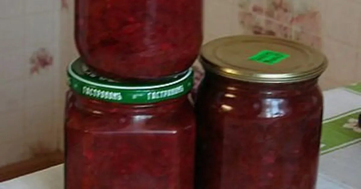 Что сделать с мелкой свеклой на зиму. Маринованная свёкла на зиму в банках без стерилизации. Салат алёнка из свеклы на зиму. Заготовки из свеклы. Свекольная ботва консервирование.