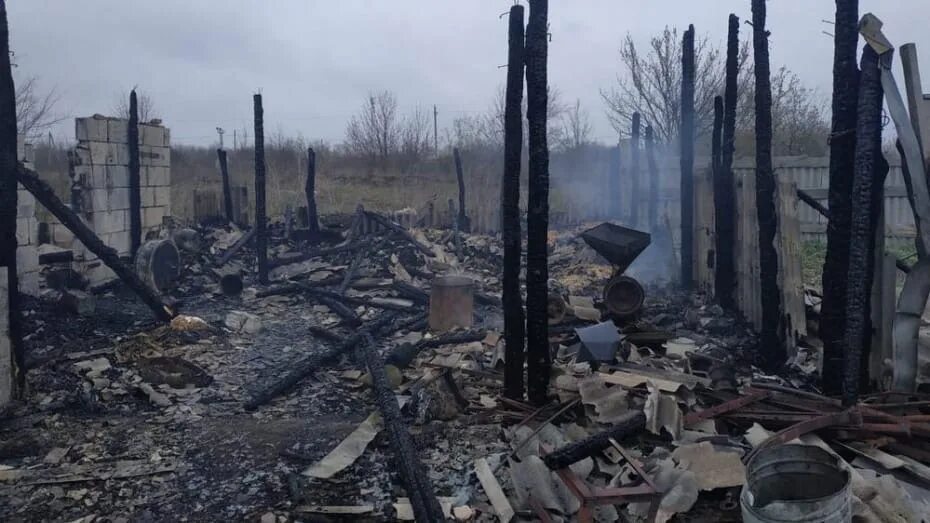 Погода митрофановка воронежская область на неделю. Митрофановка Воронеж. Пожар в селе Митрофановка. Митрофановка (Кантемировский район). Пожар на Кантемировской.