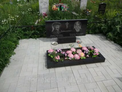 Памятники 1 на 2