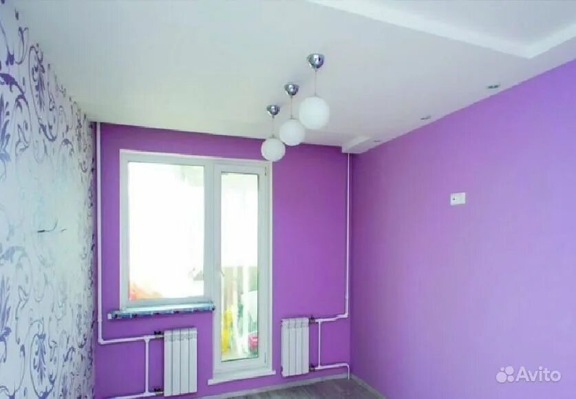 Крашеные стены в квартире реальные. Покраска стен в квартире. Окраска бетонных поверхностей. Крашеные стены. Покраска стен за один квадрат.