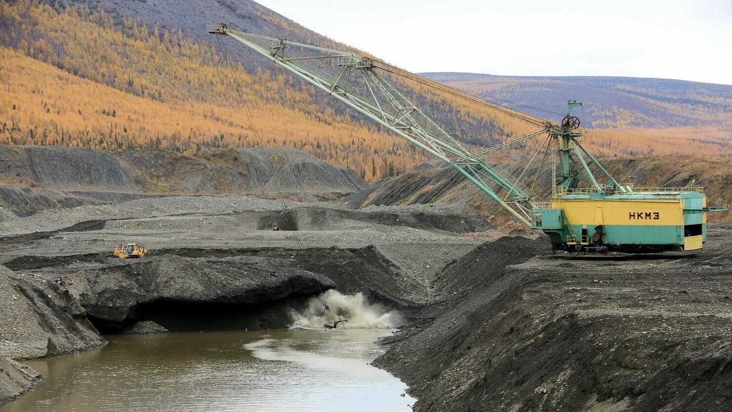 Бодайбо месторождение золота. ЗДК Лензолото Бодайбо. Поселок Бодайбо золотодобыча. Золотые прииски Бодайбо.