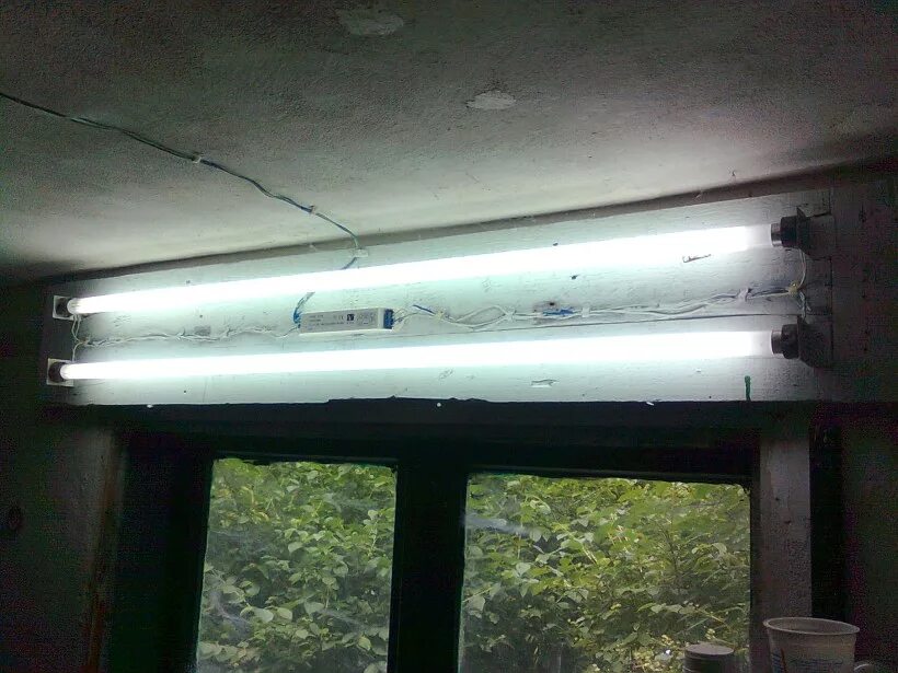Демонтаж люминесцентных светильников. Демонтаж люминесцентных светильников. Демонтаж люминесцентных светильников. Ремонт светодиодных светильников clpp406. Лампа дневного света монтаж.