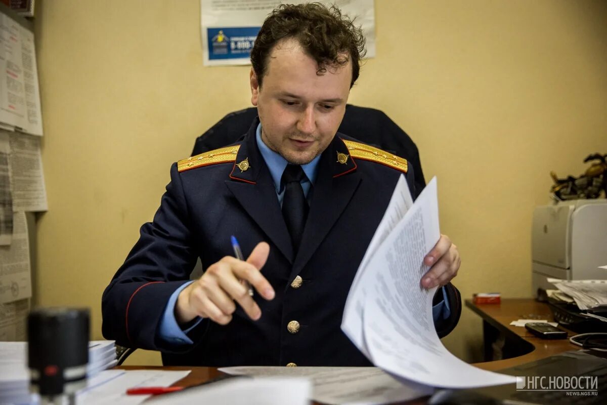 Форма следственного комитета. Звание юстиции следователя. Следователь су ск рф. Мурад алимурадов. Рудь александр александрович прокурор.