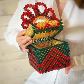 Шкатулка из бусин