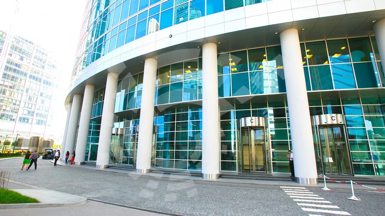 вид с высотки на котельнической набережной. комплекс башня на набережной. бц на октябрьской набережной. набережная корпус. набережная корпус.