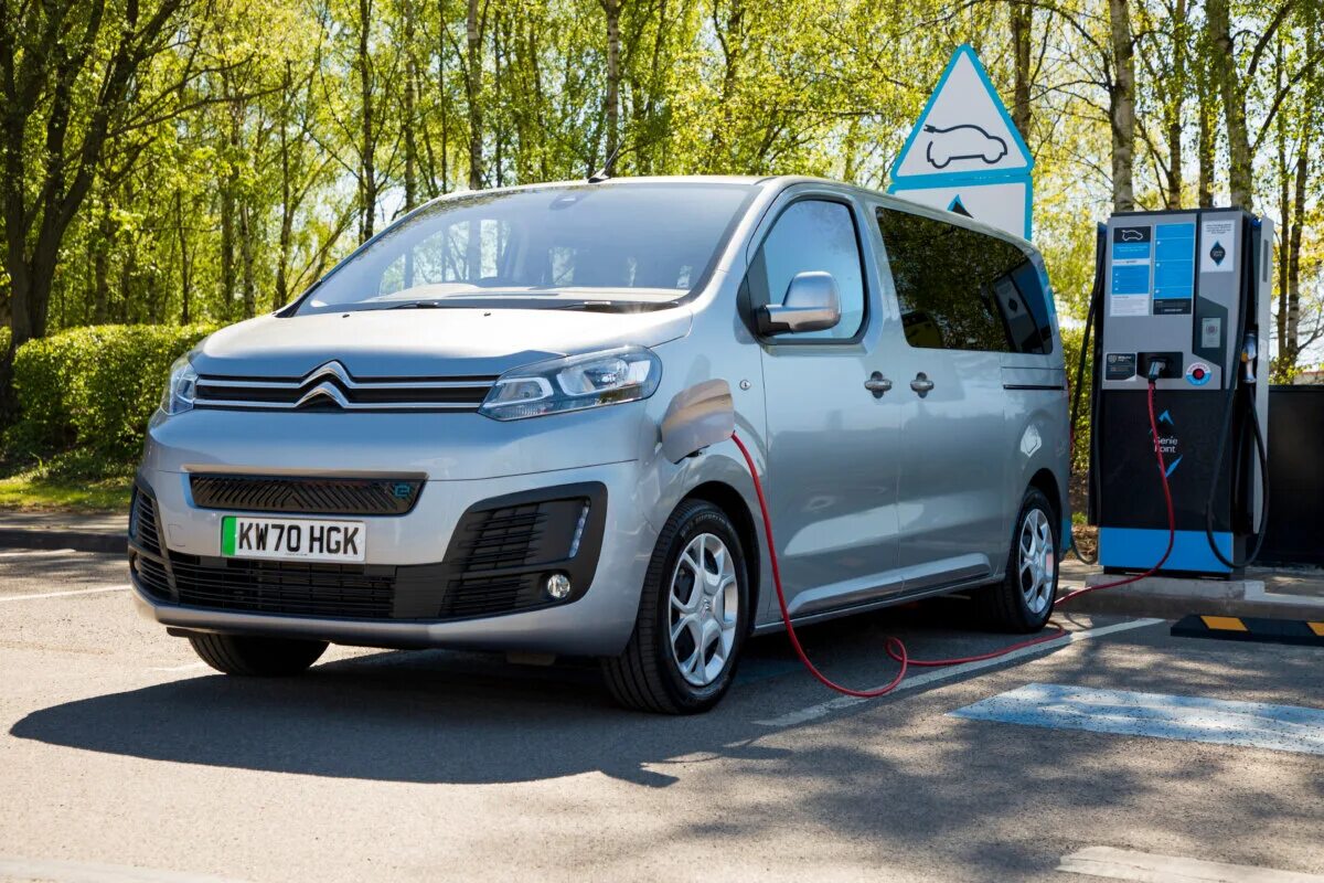 Citroen Space Tourer. Citroen SPACETOURER минивэн. Citroen Space Tourer 2020. Ситроен минивэн 2022.